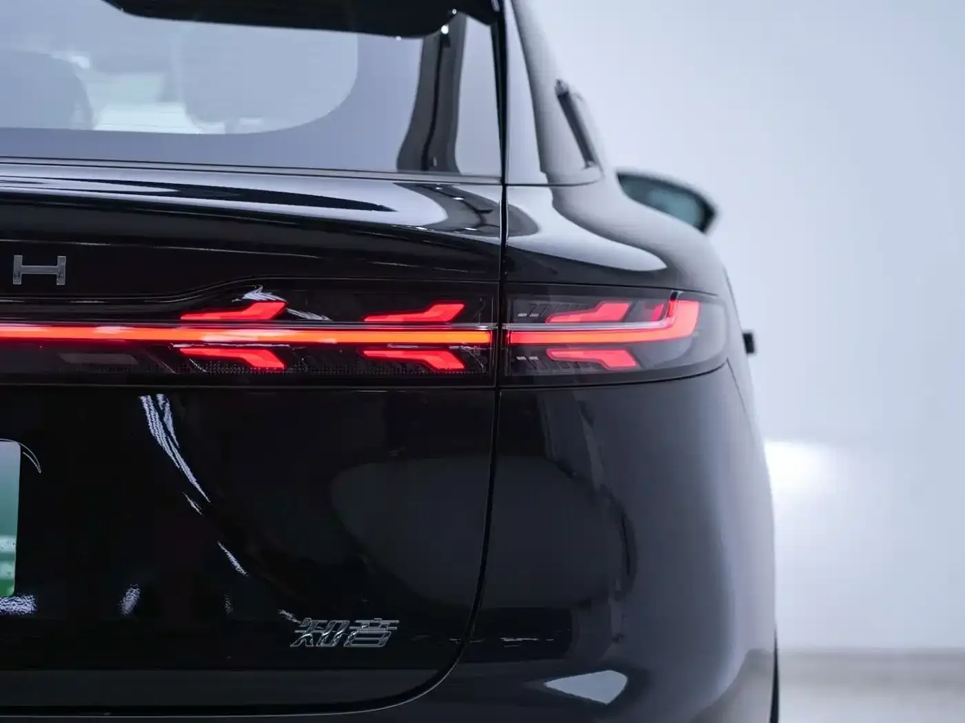 Voyah Auto Voyah Zhiyin Long Range Super Charging Edition 2026 — фото 17