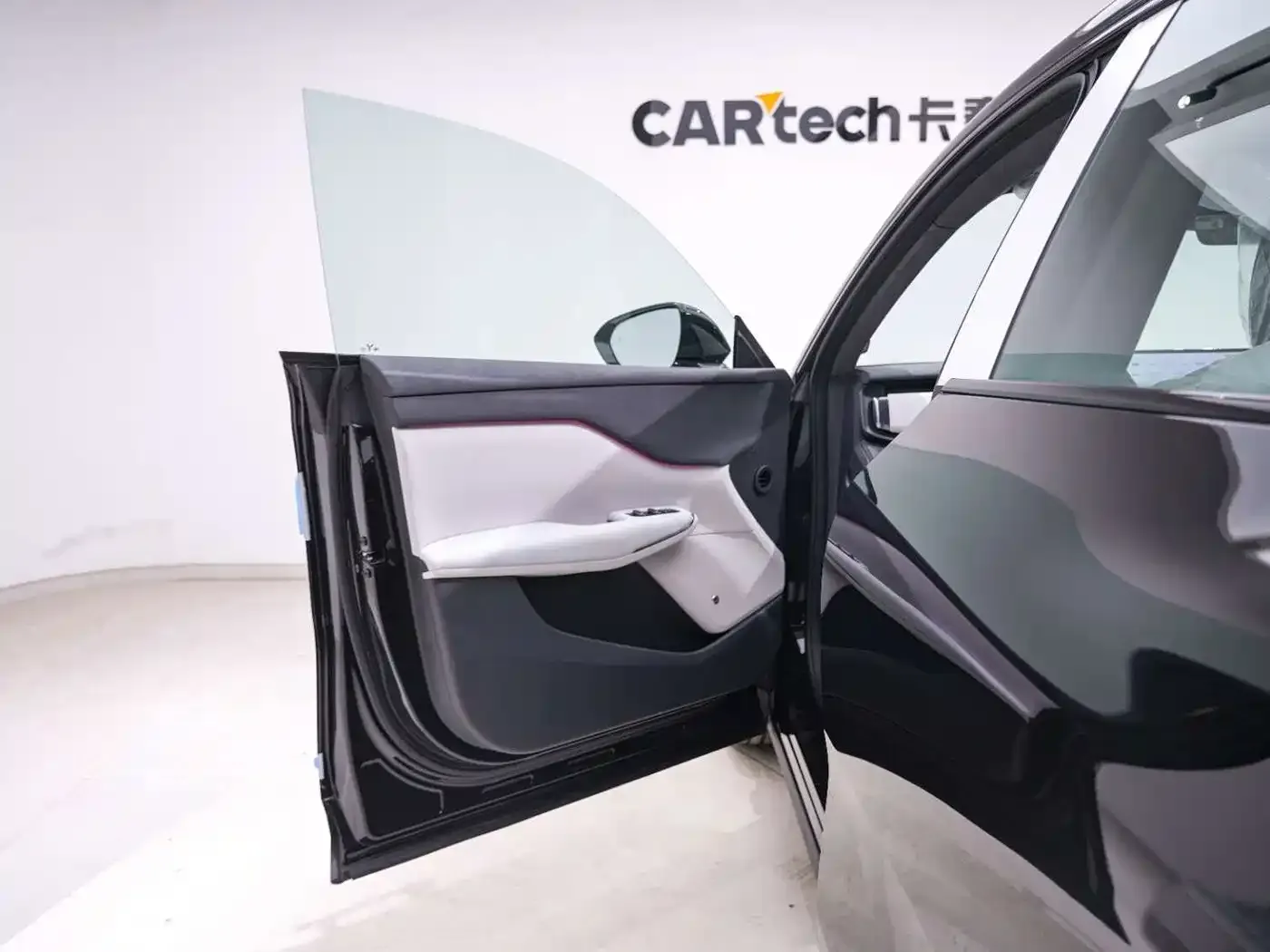 Voyah Auto Voyah Zhiyin Long Range Super Charging Edition 2026 — фото 13