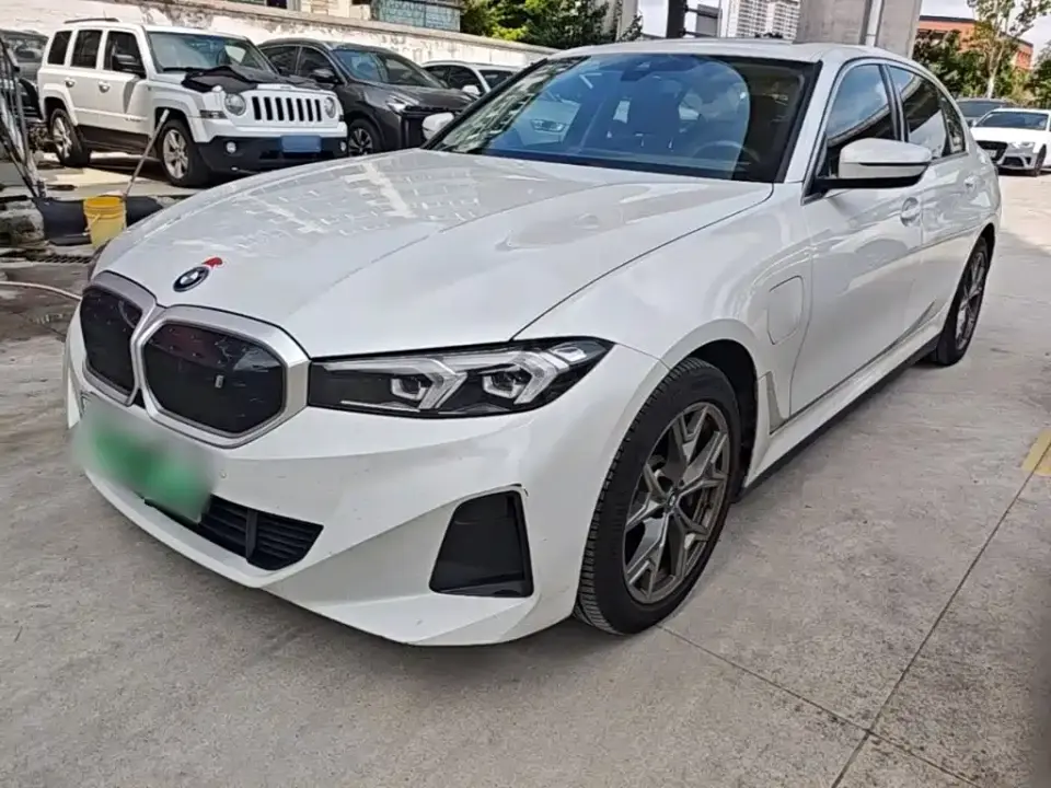 BMW i3 eDrive 35 L 2023