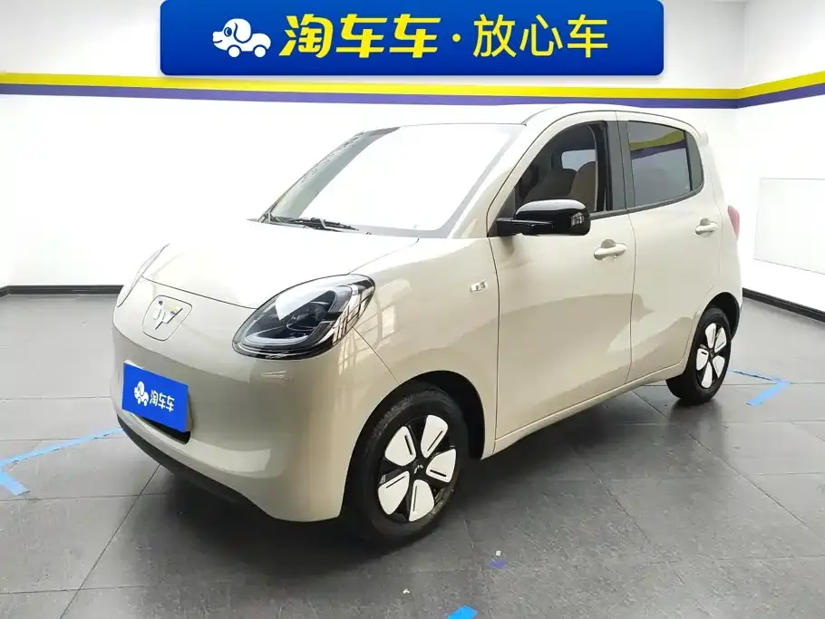 Wuling Motors Hongguang MINIEV 4-Door Advanced 2025