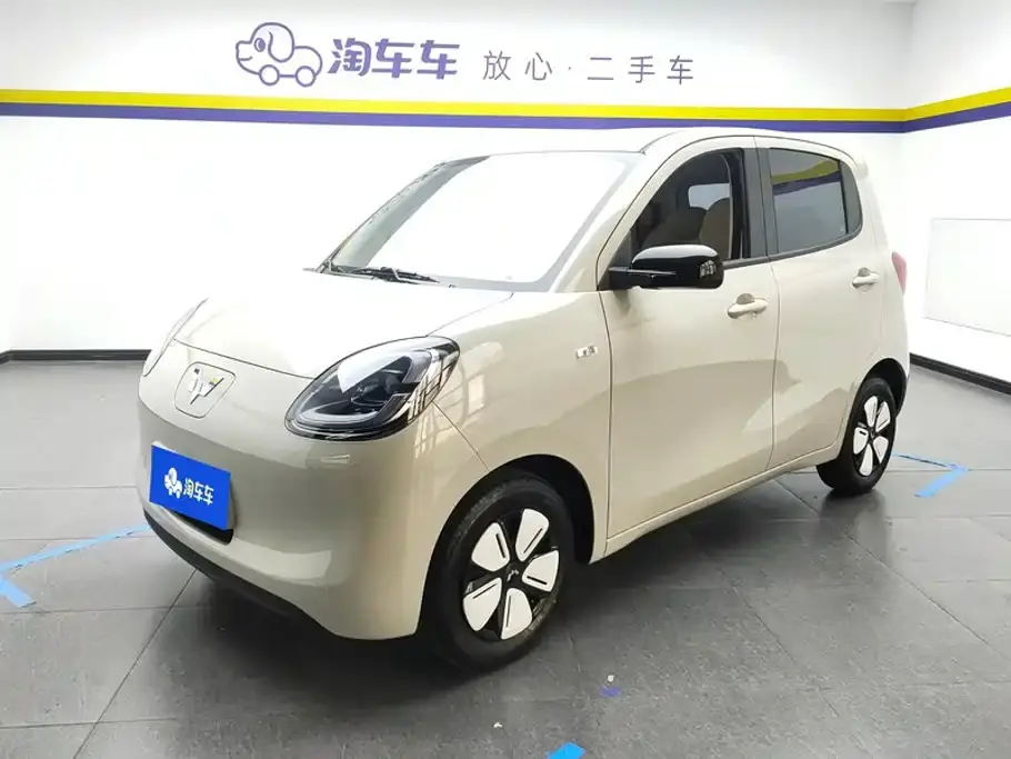 Wuling Motors Hongguang MINIEV 4-Door Advanced 2025