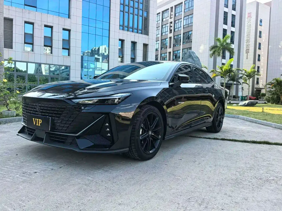 Changan UNI-V 1.5T Premium Model 2022