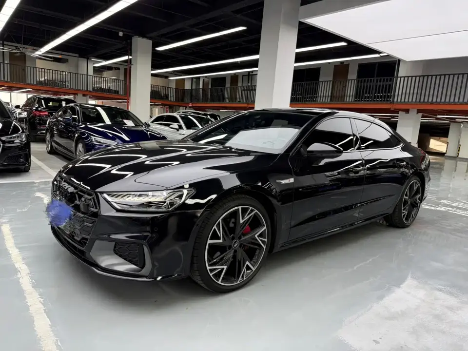 Audi A7L Model Year 45 TFSI quattro Black Knight Edition 2025