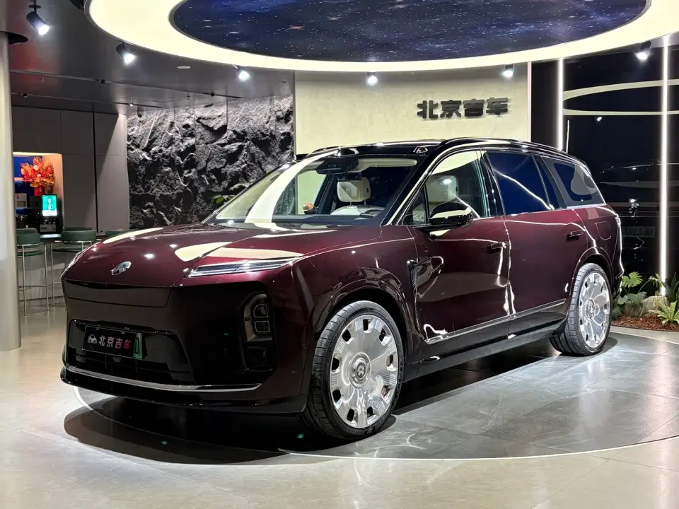 NIO ES8 Base Model 2026