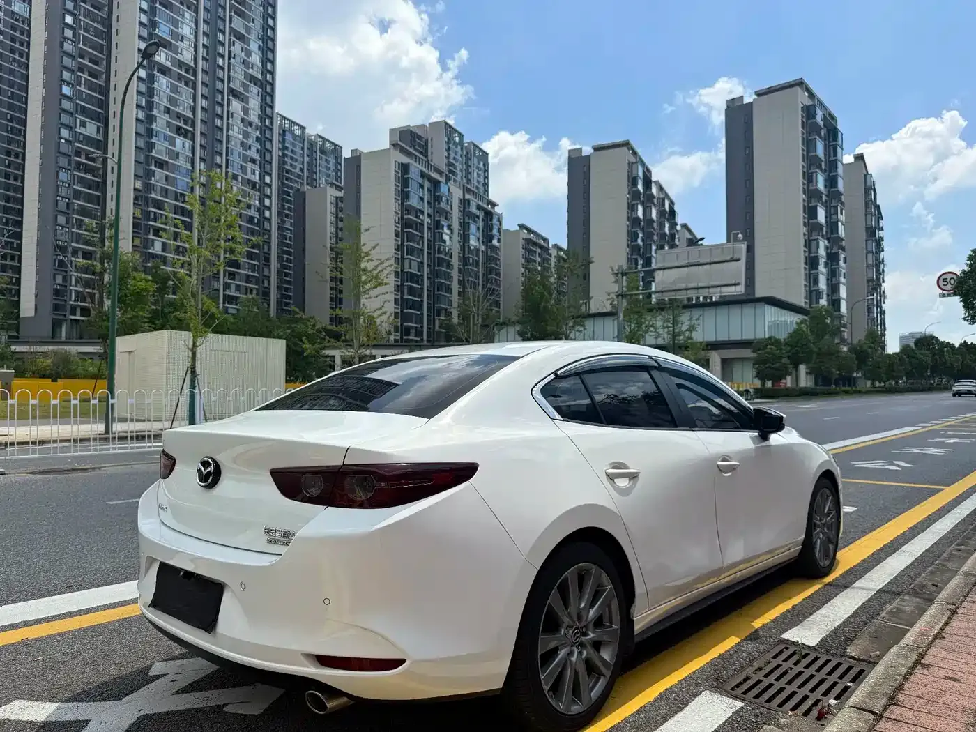 Mazda Mazda3 Axela 2.0L Automatic Zhi Ya Edition 2020 — фото 9