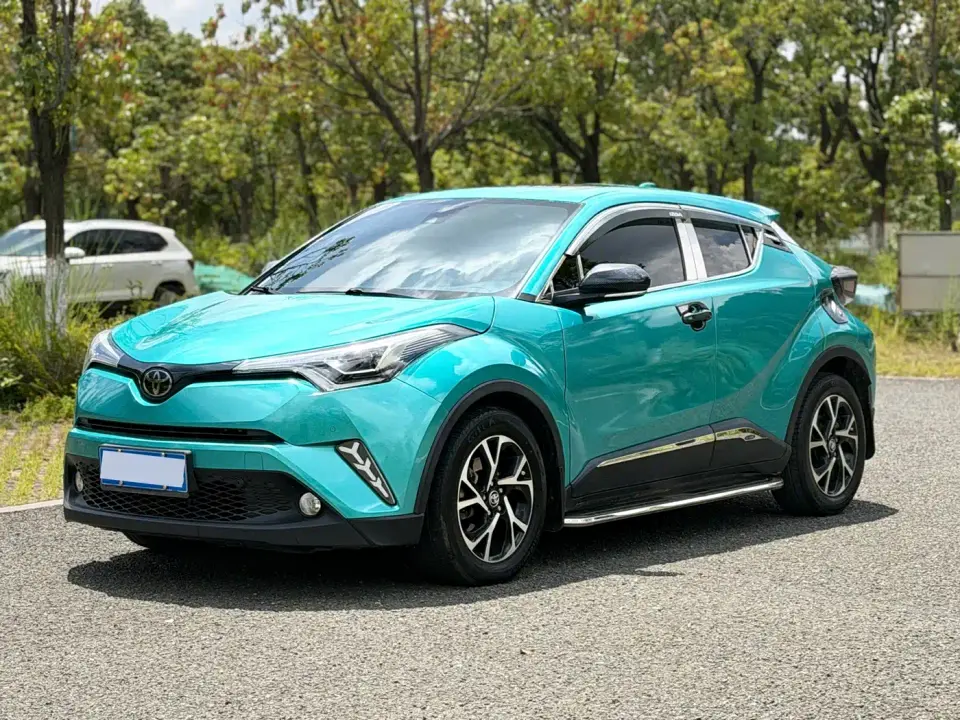 Toyota C-HR 2.0L Luxury Sunroof Edition China VI 2020