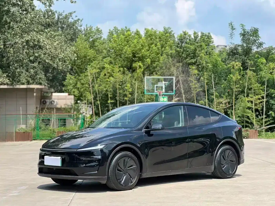 Tesla Model Y Facelift Long Range Rear-Wheel Drive 2025