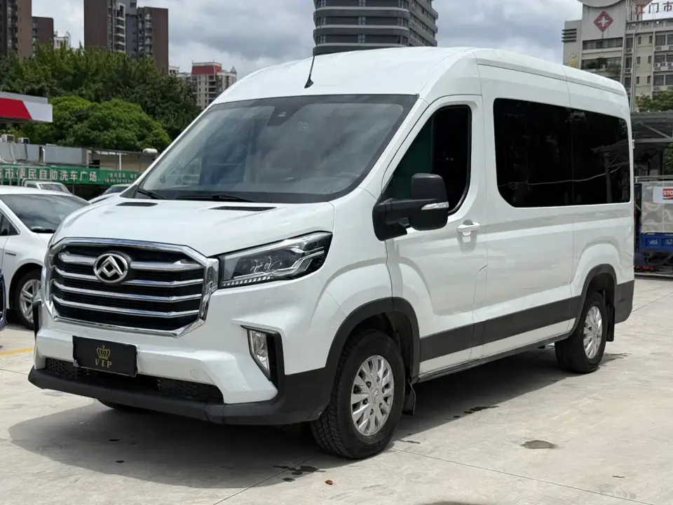 SAIC Maxus Xintu V80 2.0T Manual Classic Aoyuntong Short Wheelbase Medium Roof 7/8/9 Seater 2022