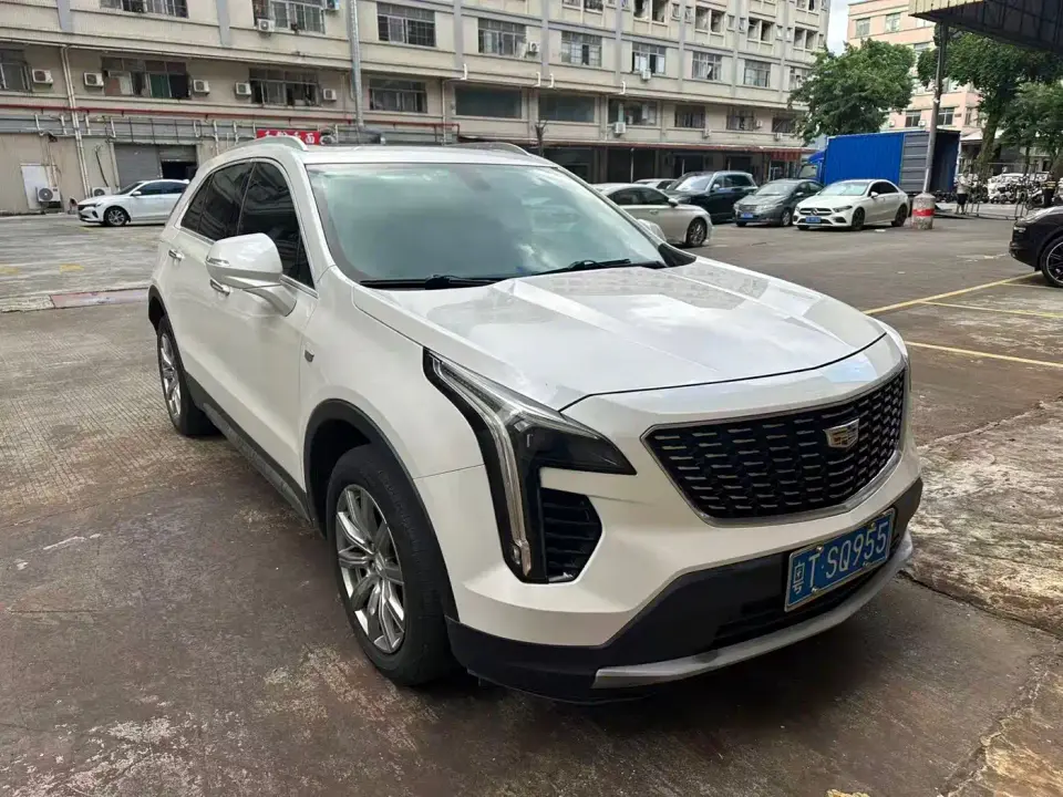 Cadillac XT4 28T FWD Leading Edition 2019