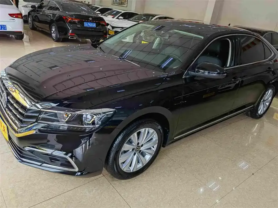 Volkswagen Passat Model 330TSI Luxury Edition 2021