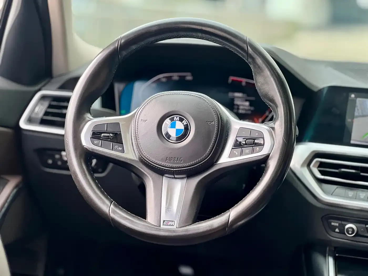 BMW 3 Series 320Li M Sport Package 2020 — фото 12