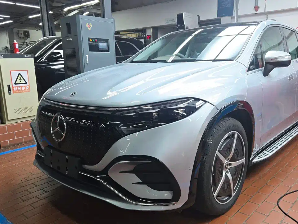 Mercedes-Benz EQS SUV Model 500 4MATIC 2025