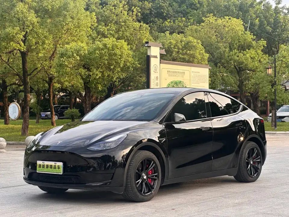 Tesla Model Y Facelift Rear-Wheel Drive Version 2023