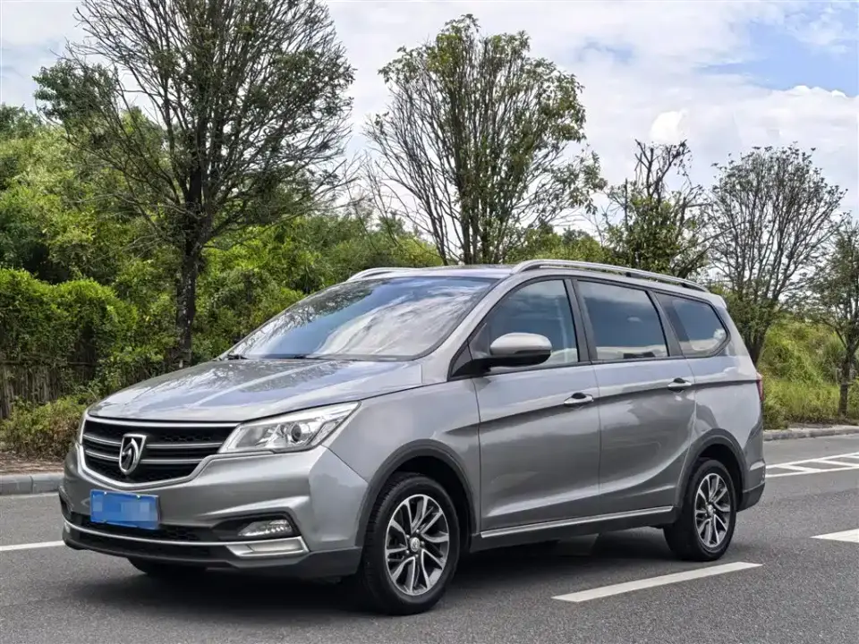 Baojun 730 1.5L Manual Fashion Version 7-Seater China V 2020