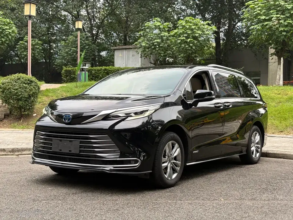 Toyota Sienna 2.5L Hybrid Ultimate Edition 2022