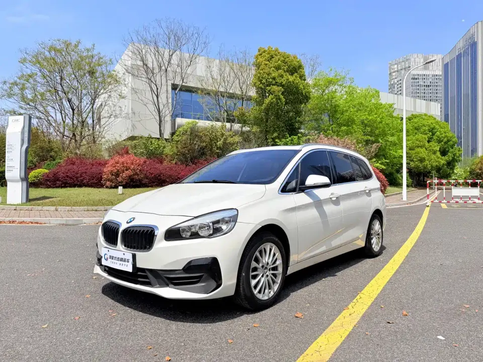 BMW 2 Series Gran Tourer 220i Luxury Line 2020