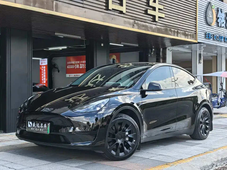 Tesla Model Y Facelift Rear-Wheel Drive Version 2023
