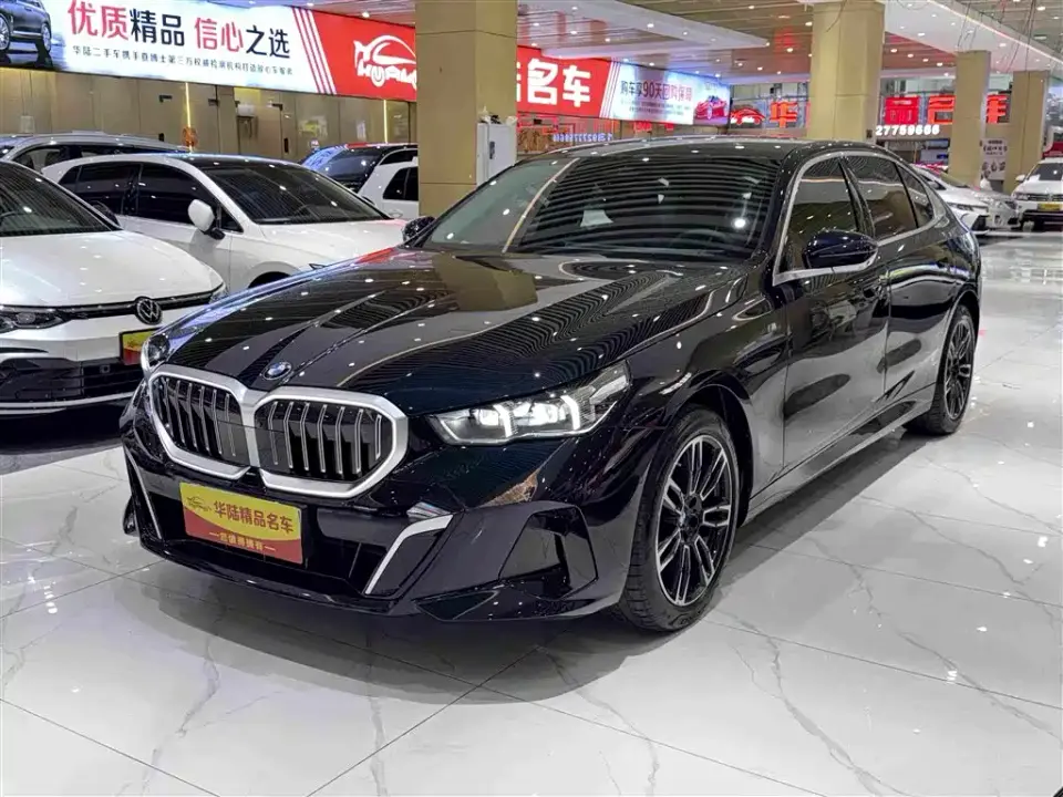 BMW 5 Series 530Li Leading M Sport Package 2025
