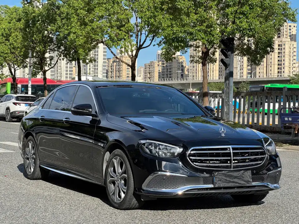 Mercedes-Benz E-Class Second Facelift E 300 L Sport Fashion 2022