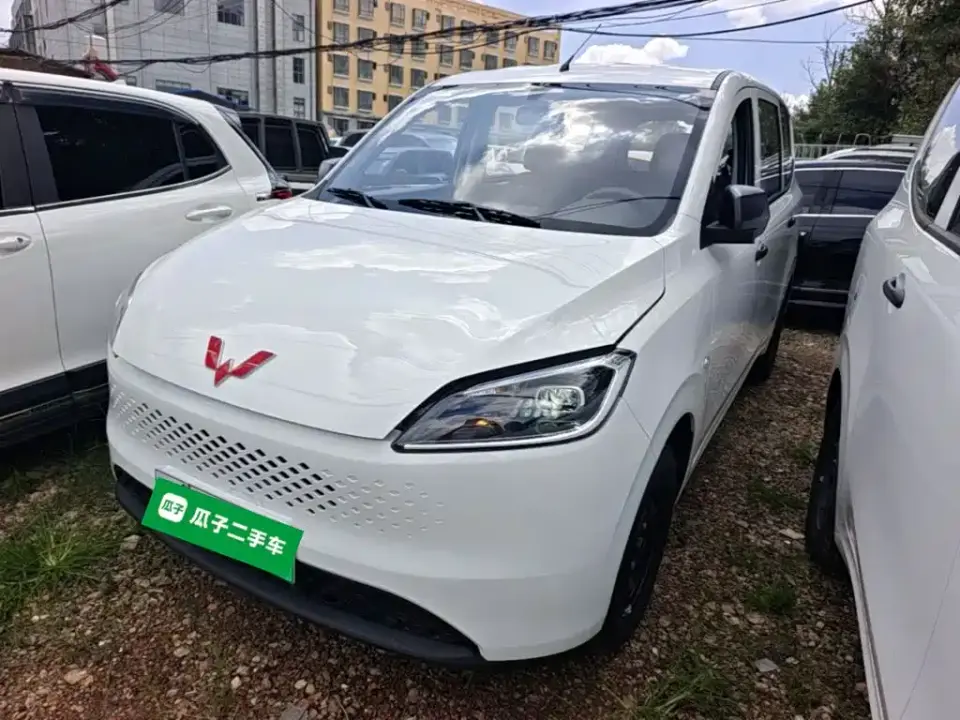 Wuling Motors Wuling Hongguang New Energy Model Range Extender Hybrid 50KM Standard 2026