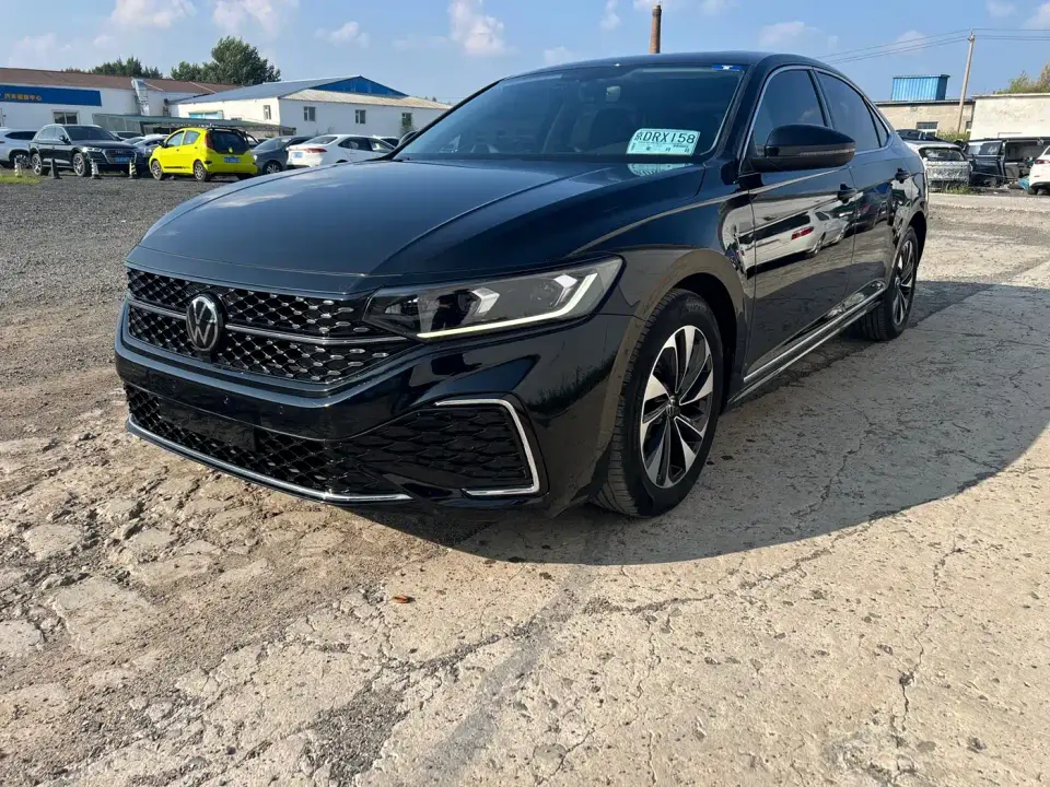 Volkswagen Passat 280TSI Starlight Elite Edition 2023