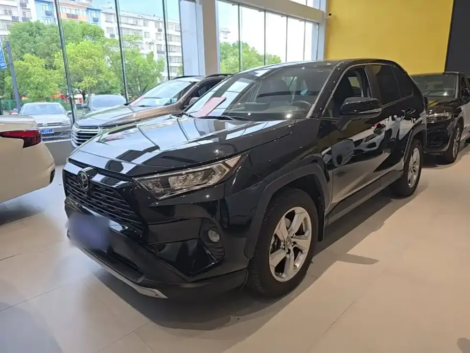 Toyota RAV4 Rongfang 2.0L CVT 2WD Trend Edition 2023