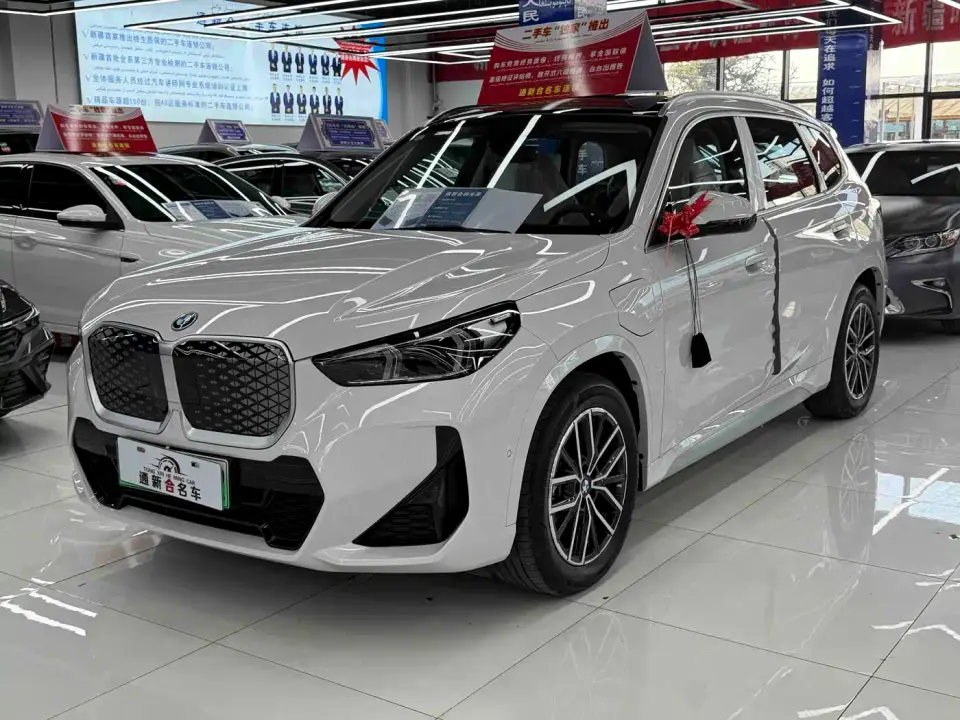 BMW iX1 eDrive25L X Design Package 2026