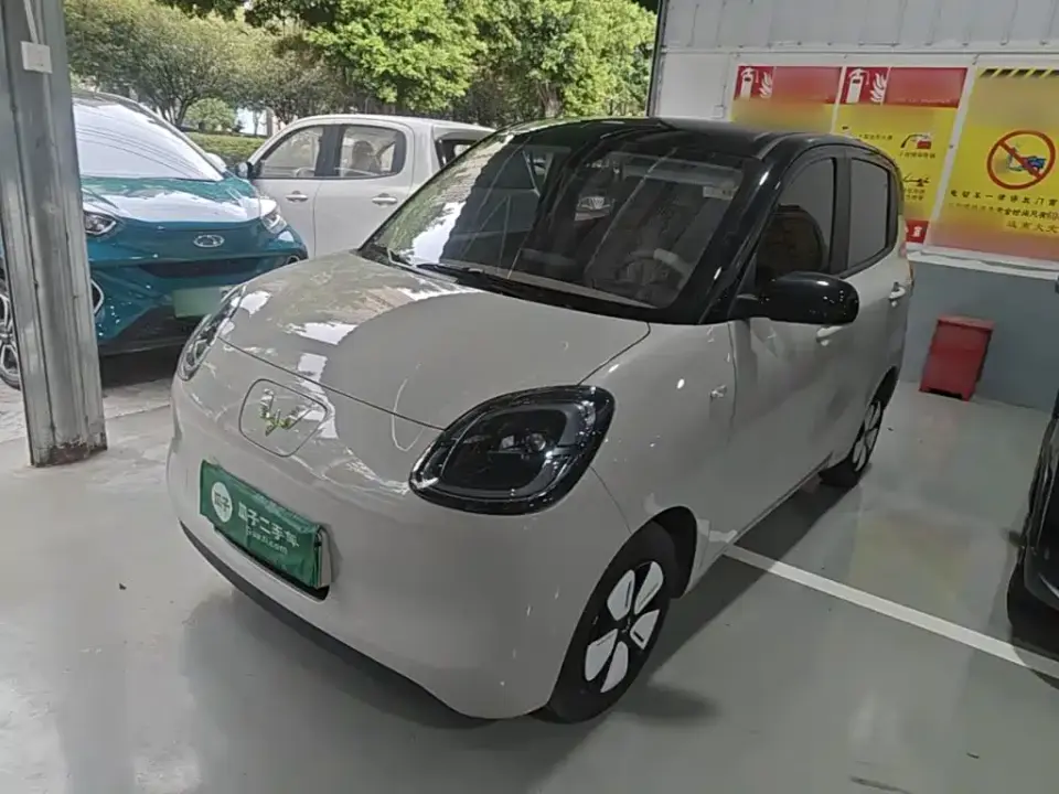 Wuling Motors Hongguang MINIEV 4-Door Premium+ Edition 2025