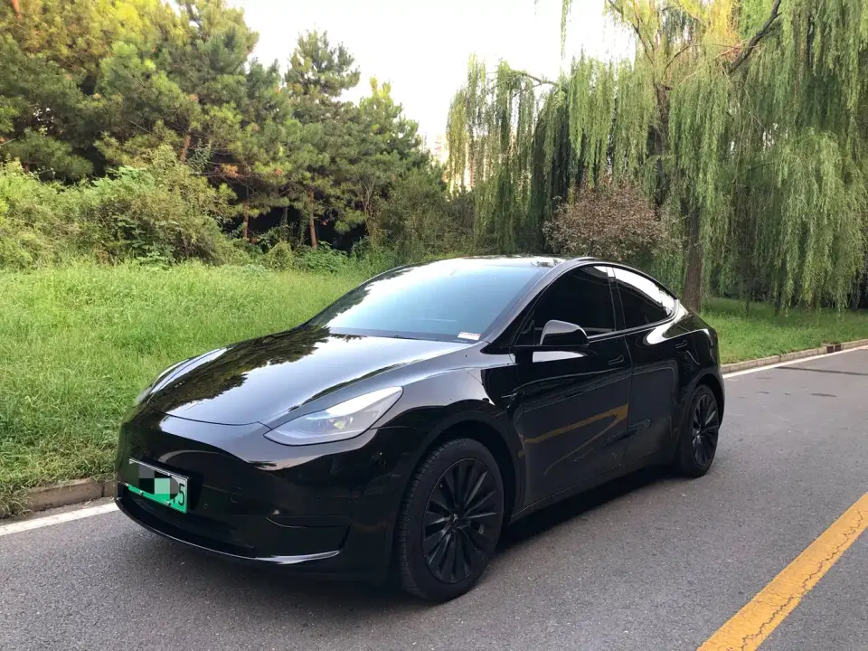 Tesla Model Y Facelift Rear-Wheel Drive Version 2023