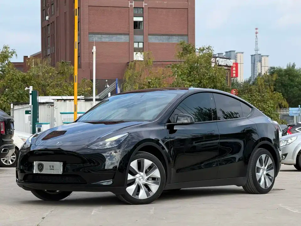 Tesla Model Y Facelift Rear-Wheel Drive Version 2023