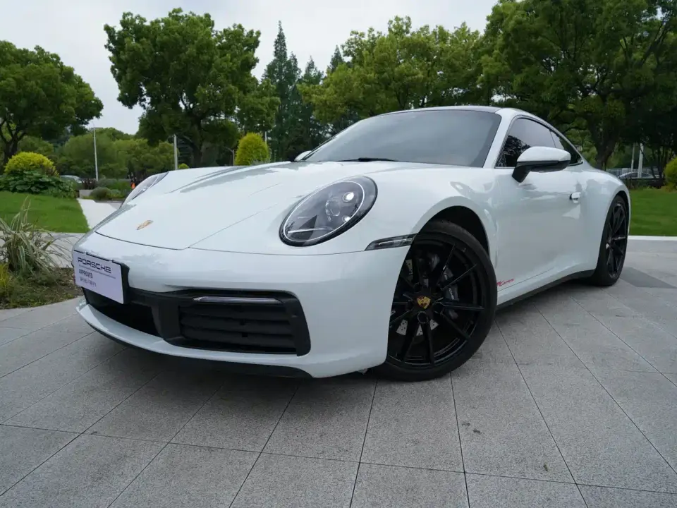 Porsche 911 Carrera 3.0T 2024