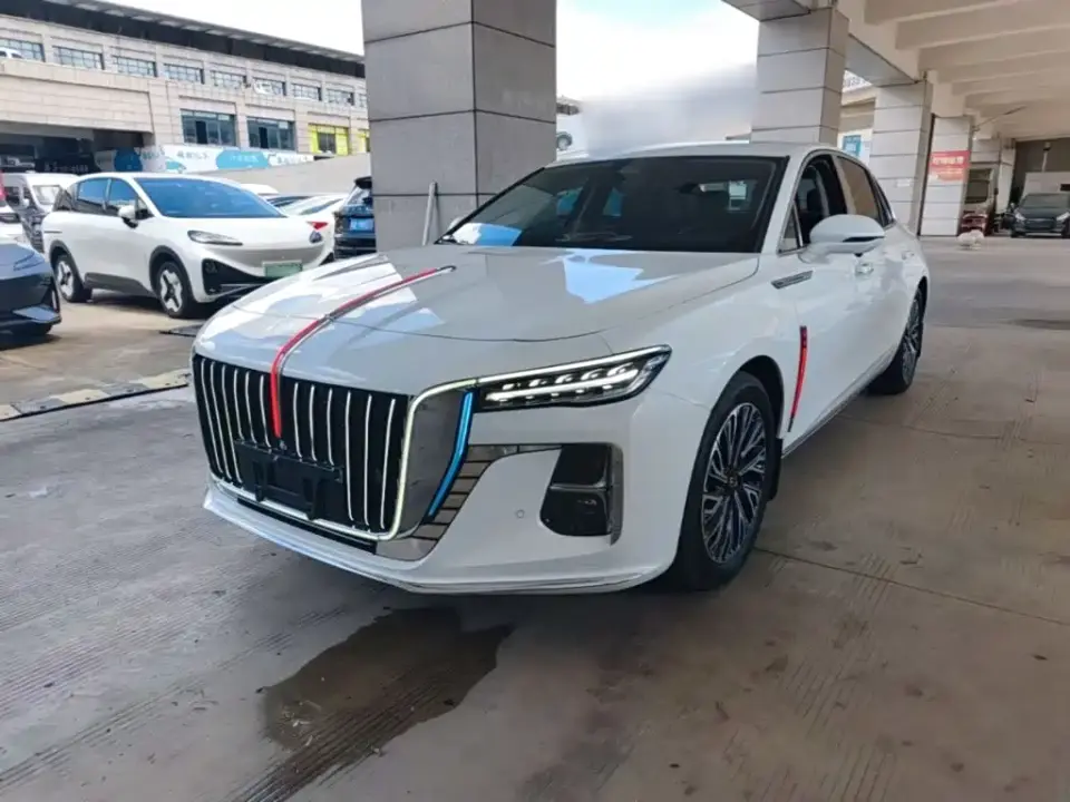 Hongqi H5 2.0T Automatic Smart Connect Flag Smooth Edition 2024