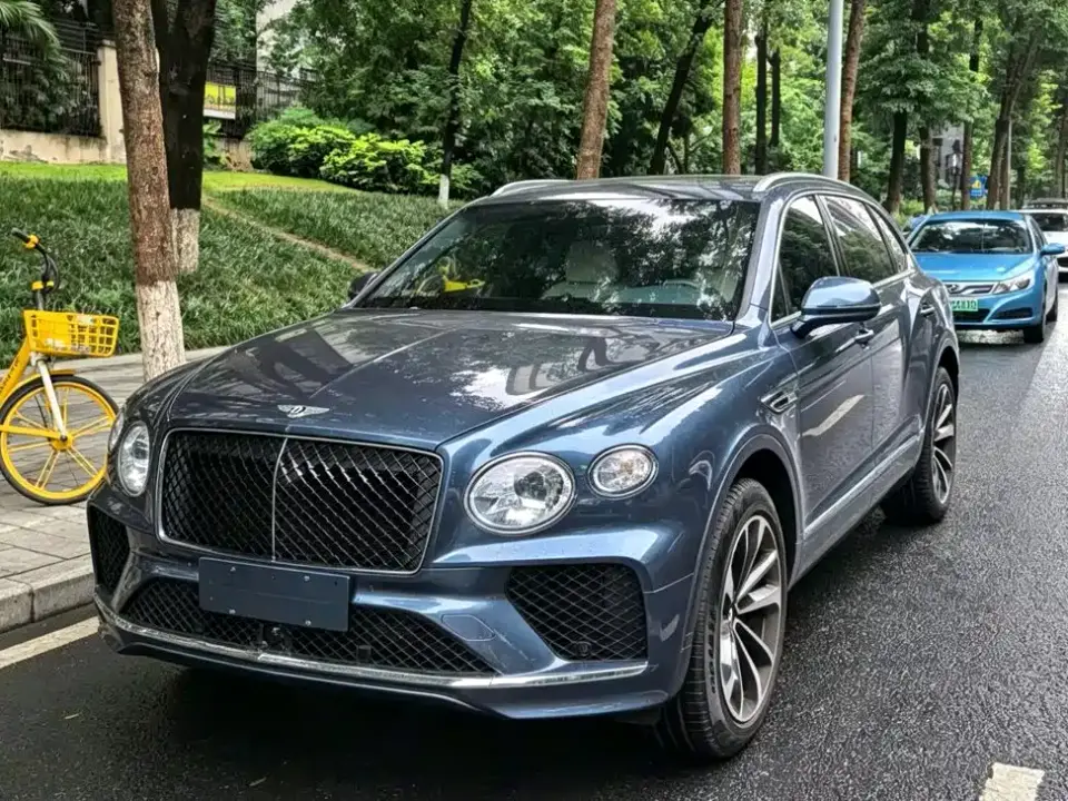 Bentley Bentayga 4.0T V8 Long Wheelbase 2024