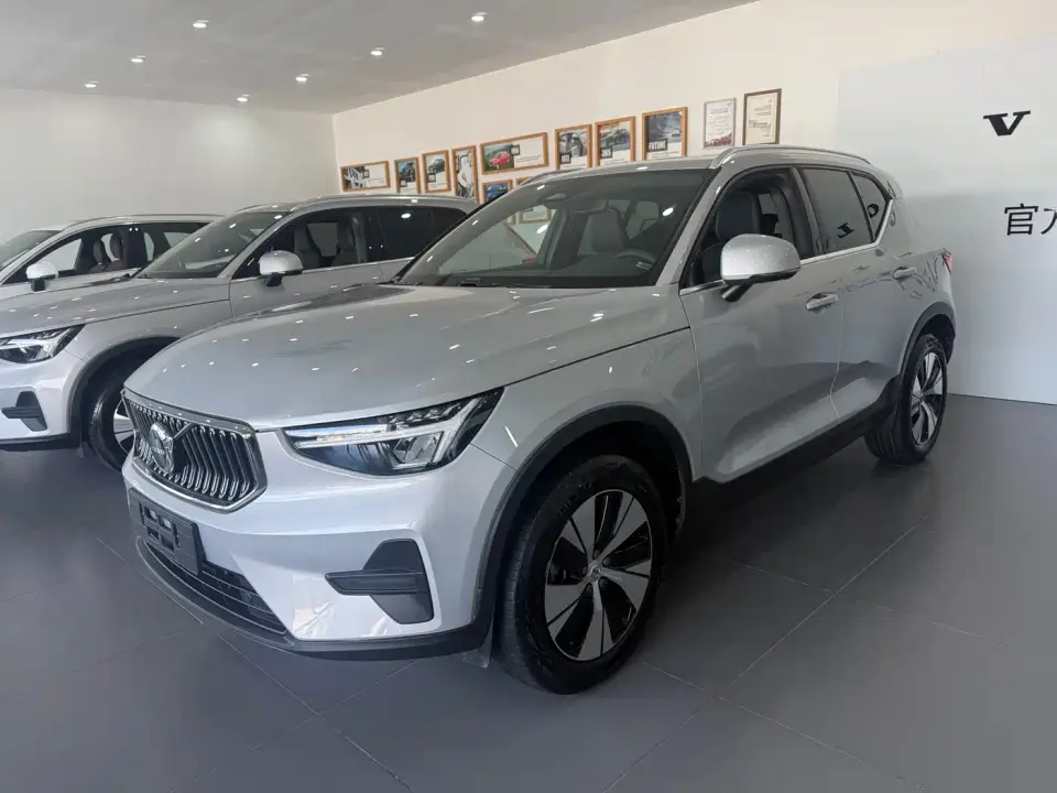 Volvo XC40 B3 Smart Elite Luxury Edition 2024