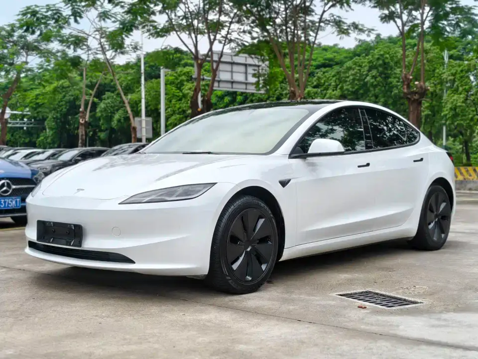 Tesla Model 3 Rear-Wheel Drive 2024