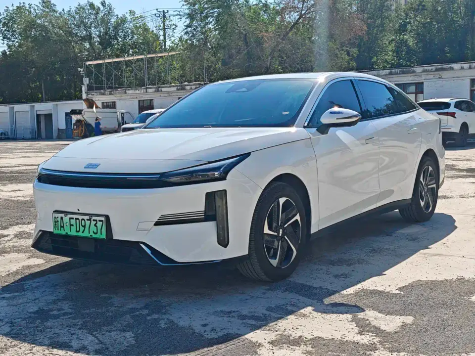 Geely Galaxy Galaxy L6 125km PLUS Soaring Dragon Edition 2024