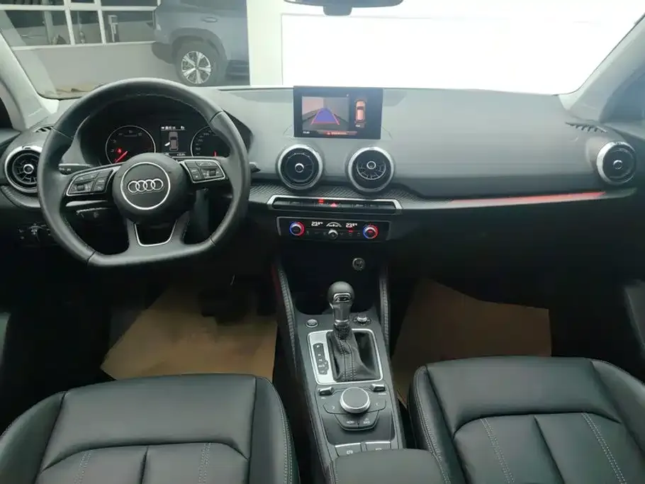 Audi Q2L 35TFSI Fashion Sport 2024 — фото 12