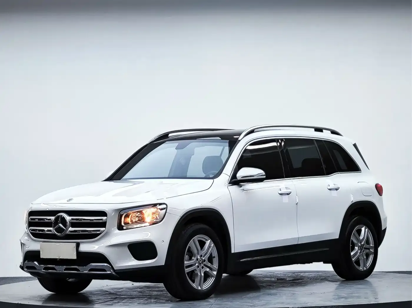 Mercedes-Benz GLB-Class GLB 180 Dynamic 2020 — фото 2