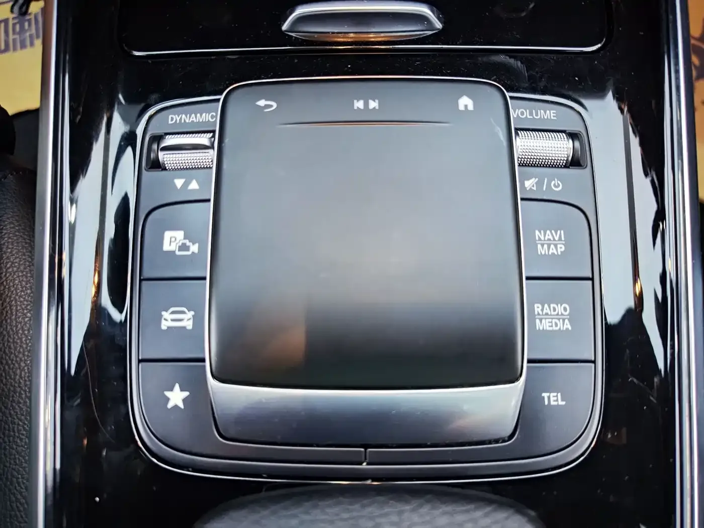 Mercedes-Benz GLB-Class GLB 180 Dynamic 2020 — фото 13