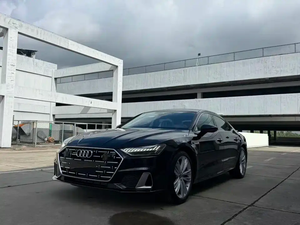 Audi A7L Model Year 45 TFSI quattro Premium 2026
