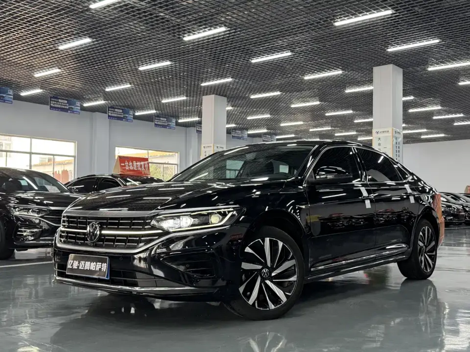 Volkswagen Passat 330TSI Premium Edition 2022