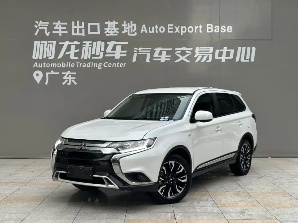 Mitsubishi Outlander 2.0L 2WD Comfort 5-seater 2021