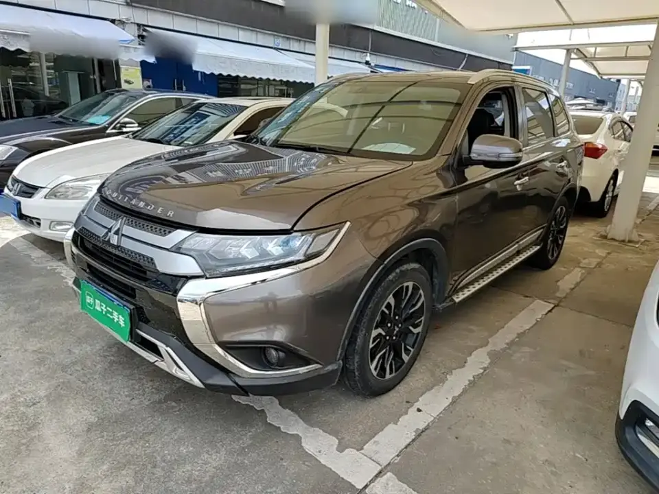 Mitsubishi Outlander 2.4L 4WD Deluxe Edition 5-seater China V 2019