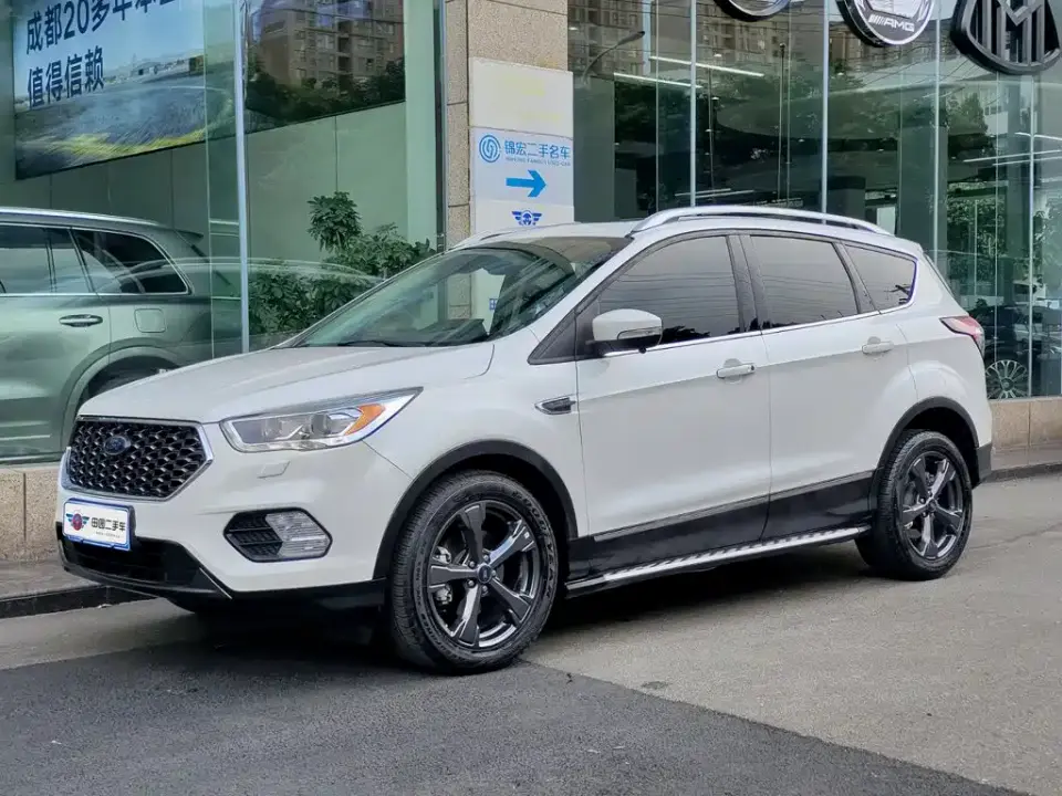 Ford Kuga EcoBoost 180 FWD Luxury Edition China V 2019