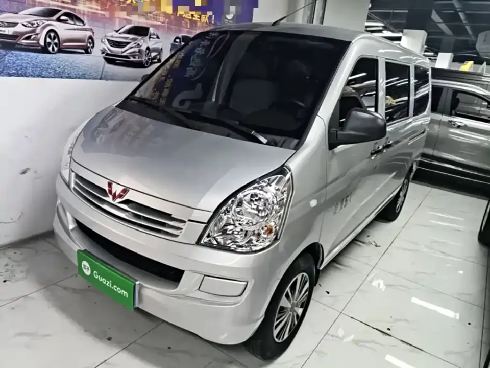 Wuling Motors Wuling Rongguang S 1.5L Base 5/7 Seater 2024
