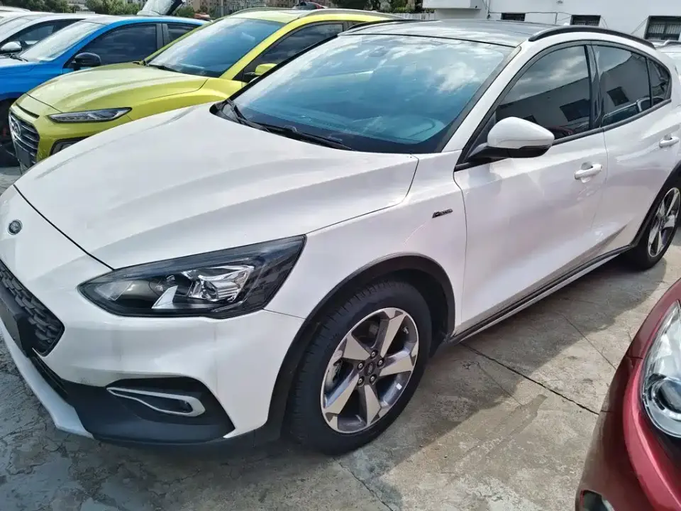 Ford Focus Active EcoBoost 180 Auto Trendy Edition 2020