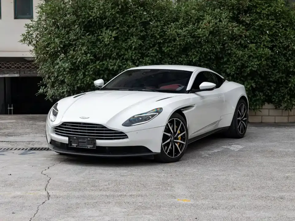 Aston Martin DB11 4.0T V8 Coupe 2022