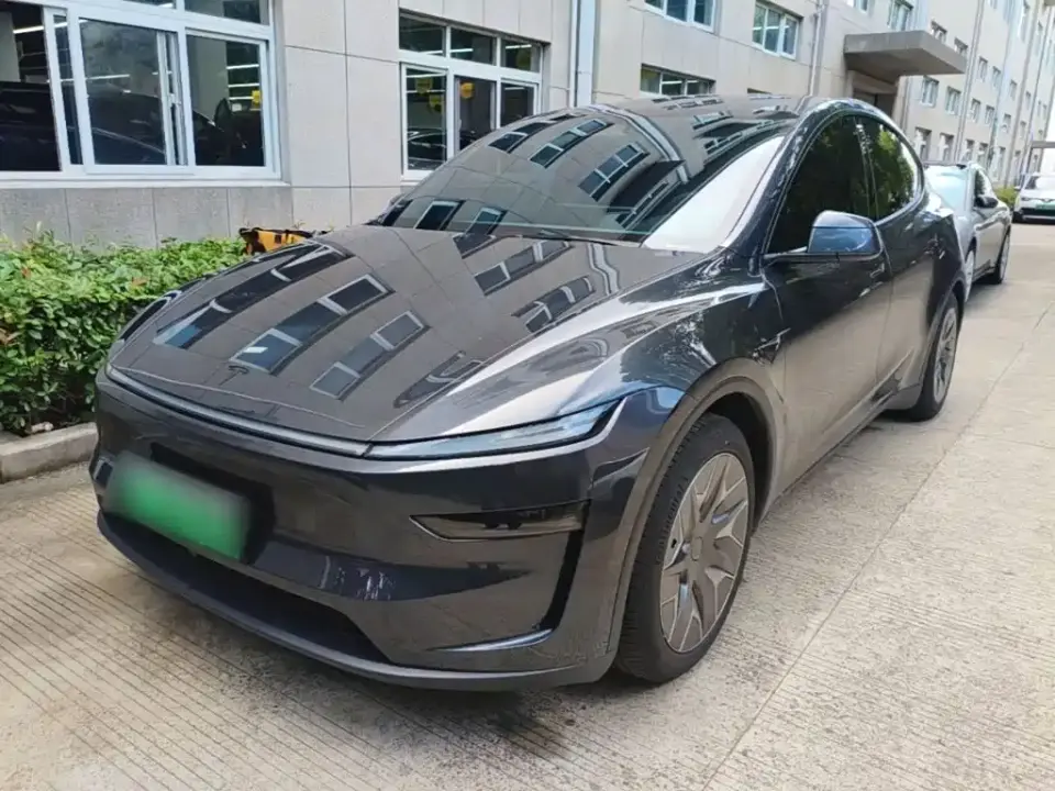 Tesla Model Y L Facelift Long Range AWD 2026