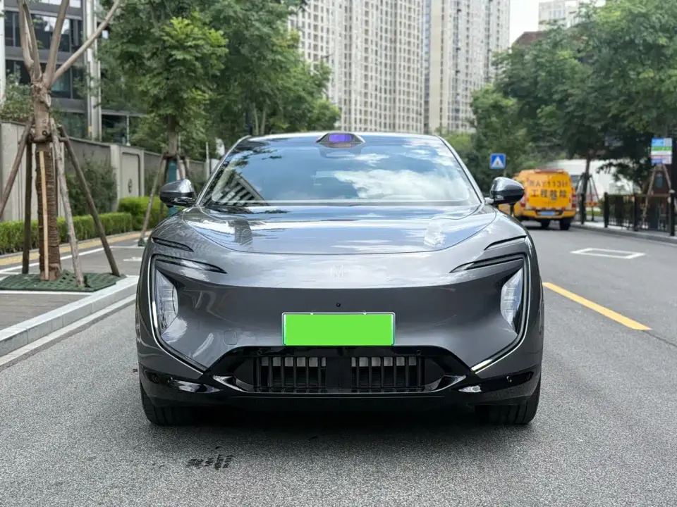 Avatr 07 model Ultra EV AWD 2025