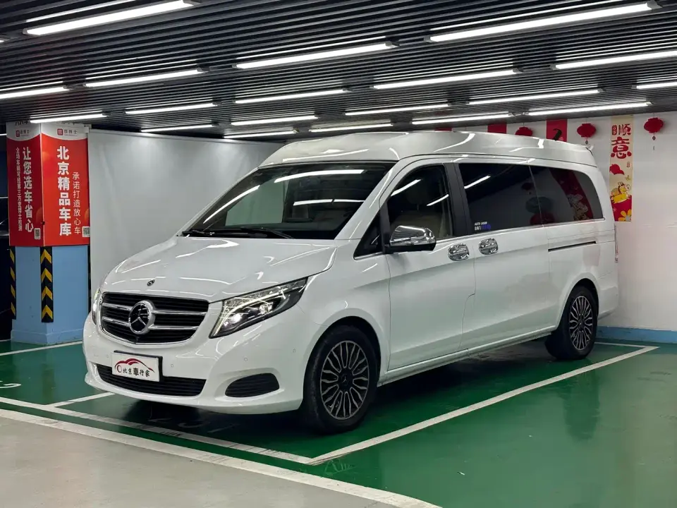 Mercedes-Benz V-Class Model V 260 L Premium Extended Edition 2019
